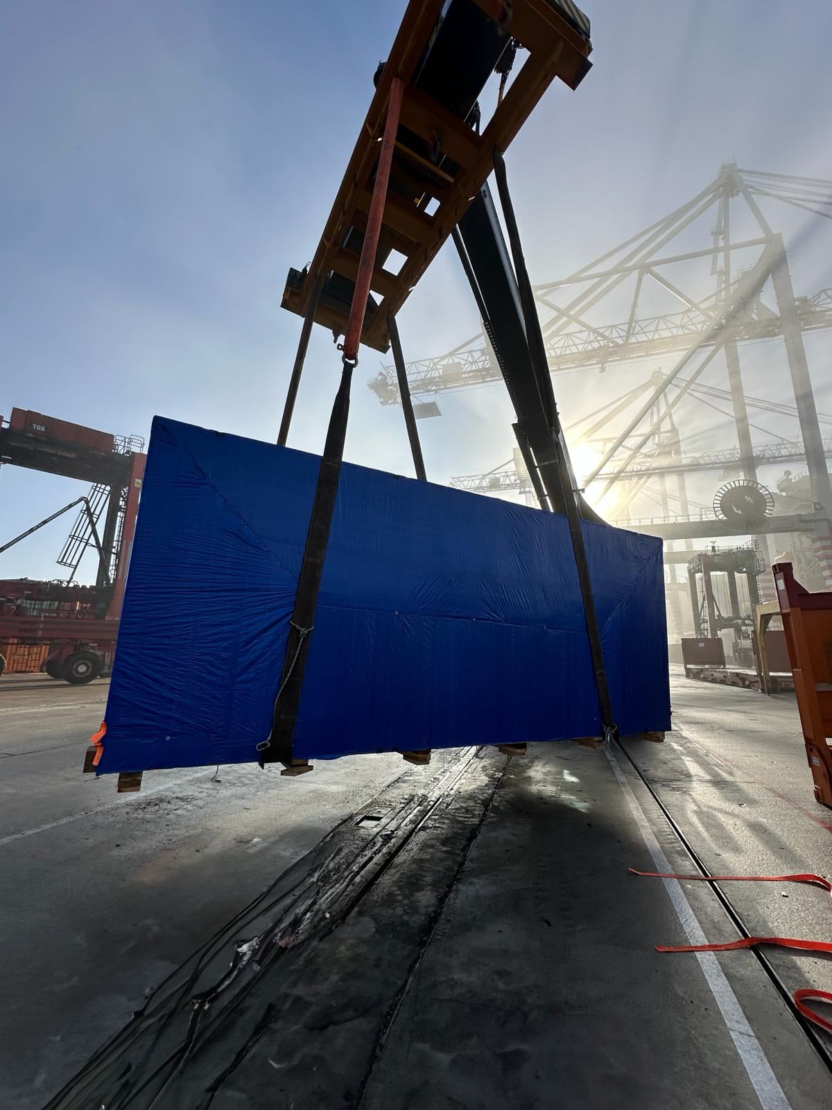Autoclave unloaded at Southampton